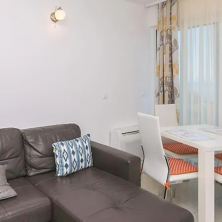 Апартаменты Cozy In With Wifi Брела